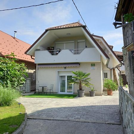 Stara Jezica Apartments With Wifi Lubiana Esterno foto