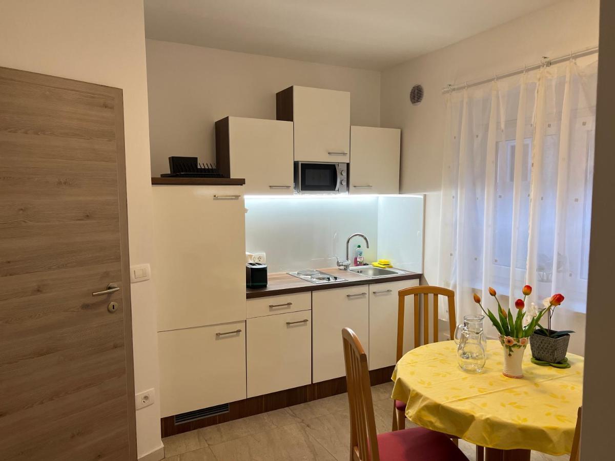 Stara Jezica Apartments With Wifi Lubiana Esterno foto